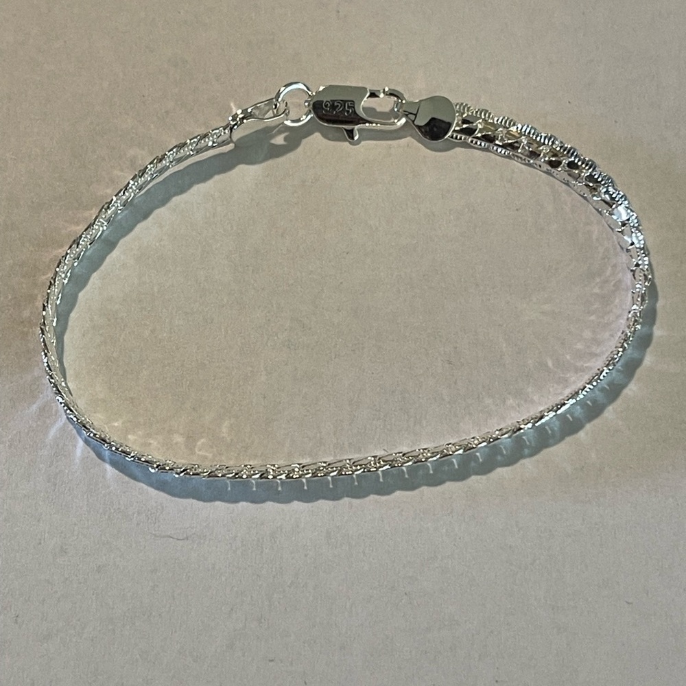 Women’s Silver Bracelet